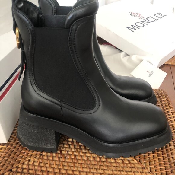 Moncler Gigi Lug Sole Chelsea Womens Boot - Picture 7 of 16
